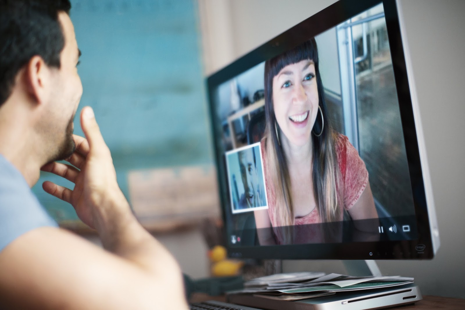 Your Complete Guide For The Perfect Virtual Date On Webcam